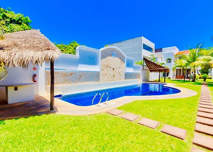 Pensión Superior Basic With Swimming Pool Air Conditioning And Parking