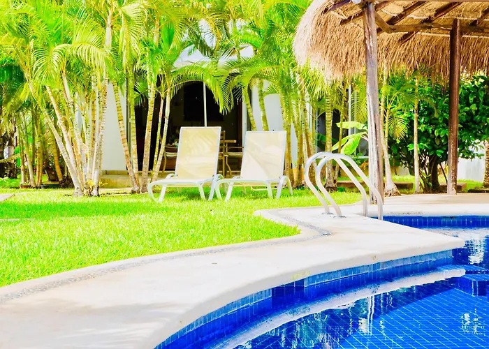 Pensión Superior Basic With Swimming Pool Air Conditioning And Parking 3*