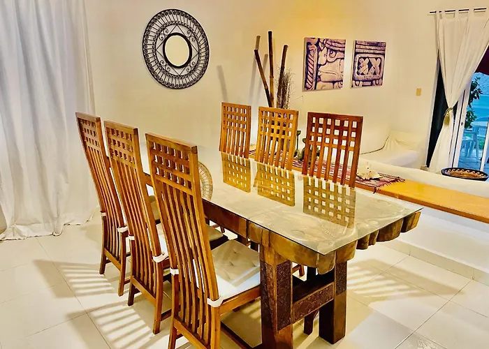 Pensión Superior Basic With Swimming Pool Air Conditioning And Parking 3*