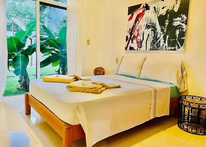 Superior Basic With Swimming Pool Air Conditioning And Parking 3*